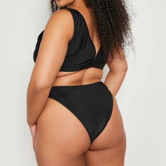 BOOHOO plunge red bikini top size 12 - Picture 5 of 6